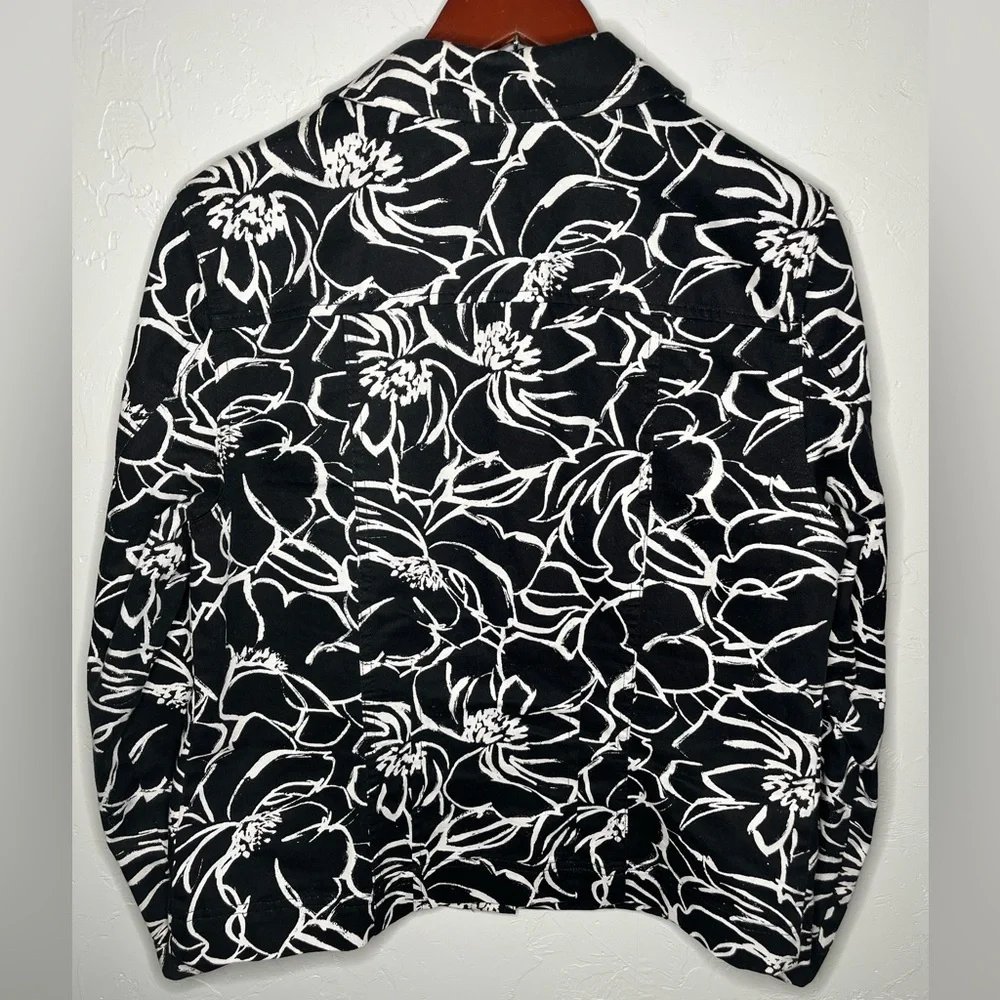 JM Collection Black and White Floral Women's Jacket‎ size 10
